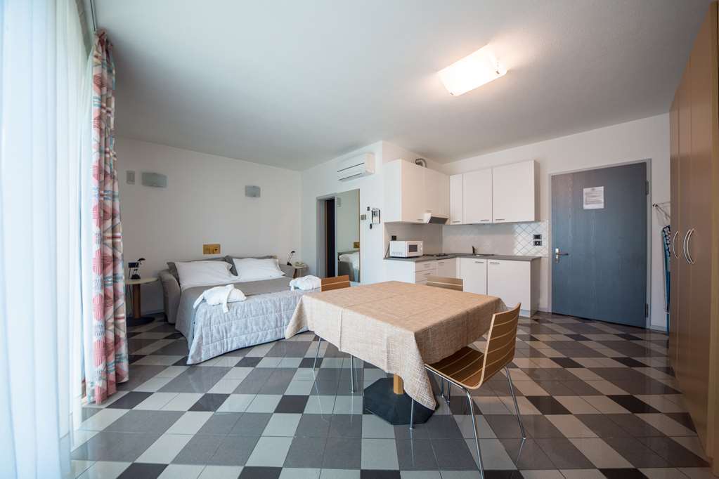 Aparthotel Piazzi House Sondrio Pokoj fotografie